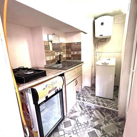 Booboo Flat In Italian Yard Apartment Tbilisi ภายนอก รูปภาพ
