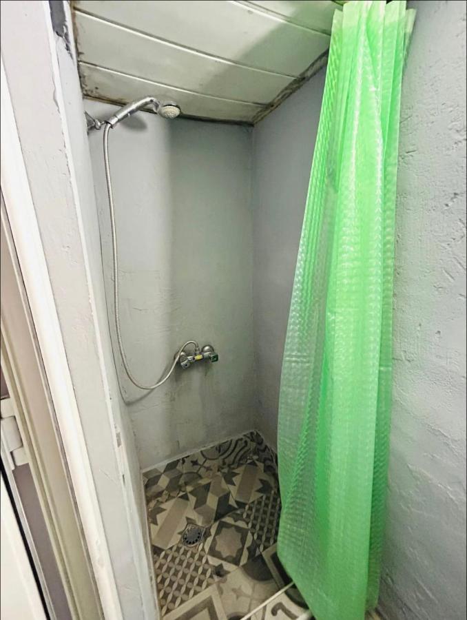 Booboo Flat In Italian Yard Apartment Tbilisi ภายนอก รูปภาพ